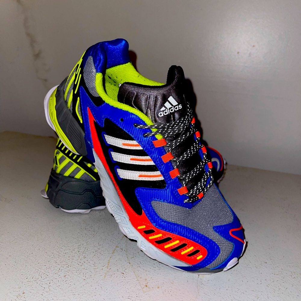 Kids shoes 5 but fit woman 7.5